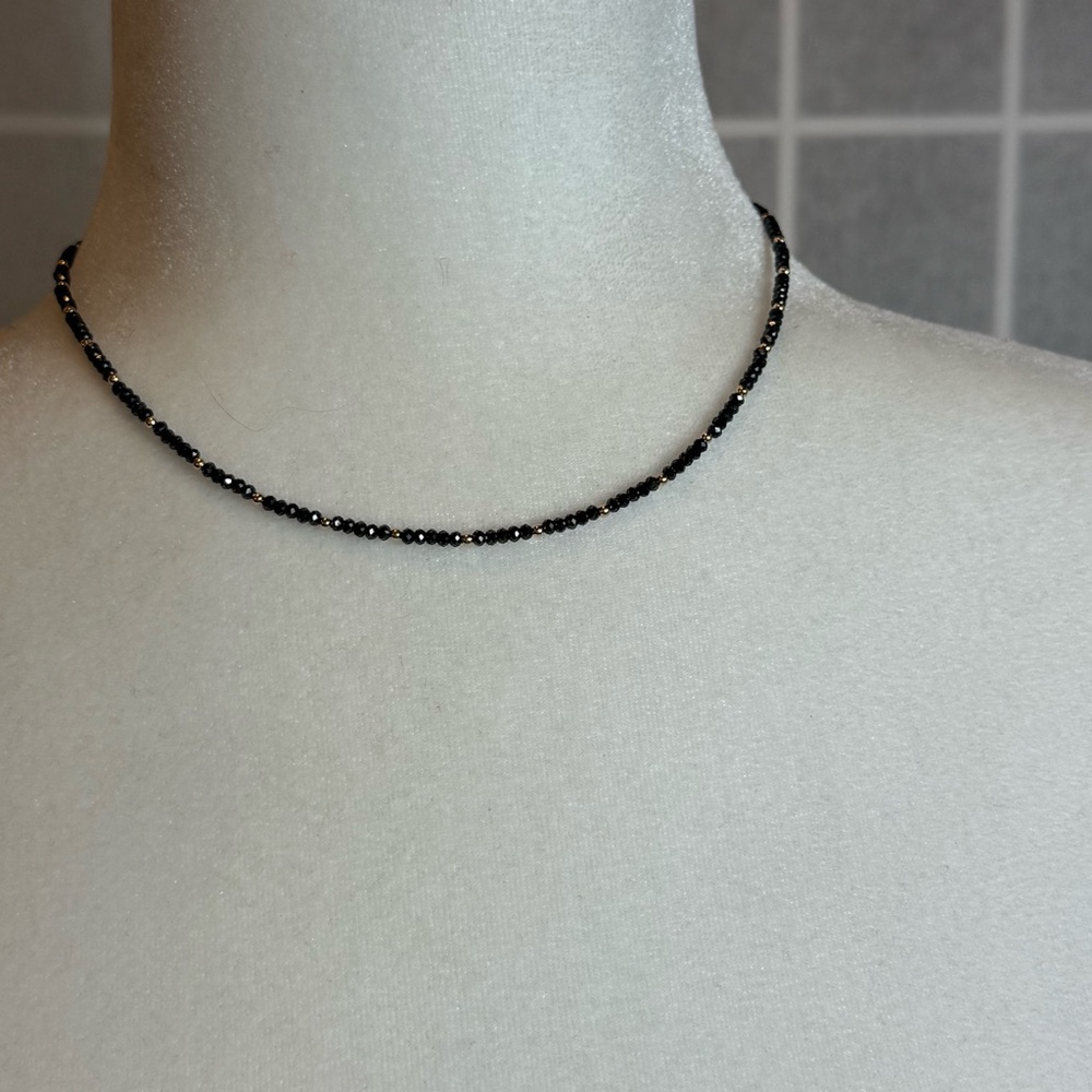 Elegant 14K Gold and Black Spinel Choker Necklace NWT 16” Delicate & Elegant. - Picture 4 of 12